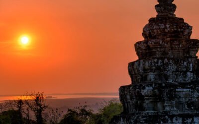 ANGKOR-UN JOUR AU COUCHER DE SOLEIL